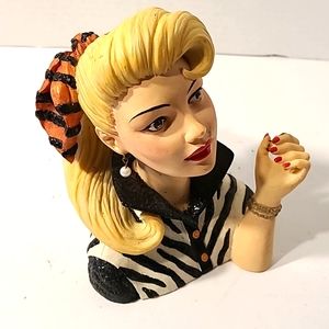 Cameo girls lady face Abigail 1954 let's rock.